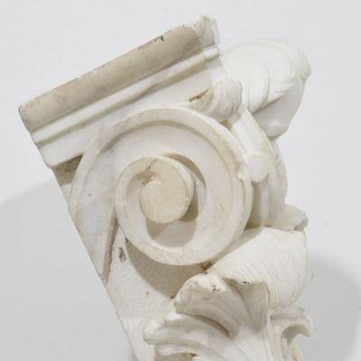 French 18th Century Carved White Marble Capital With Angel Head