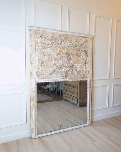 French 18th Century Louis XVI Style Carved and Painted Screen