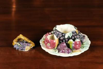 French 19th Century Glazed Majolica Lidded Fruit Dish with Grapes