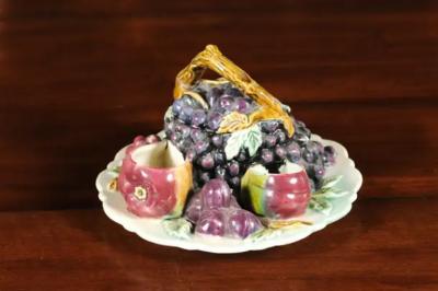French 19th Century Glazed Majolica Lidded Fruit Dish with Grapes
