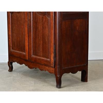 French 19th Century Louis XV Style Carved Oak Armoire