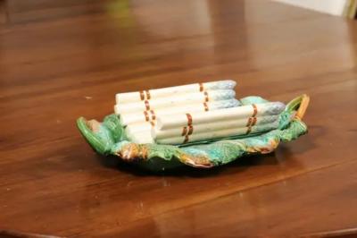 French 19th Century Majolica Asparagus Serving Tray with Oval Foliage Plate