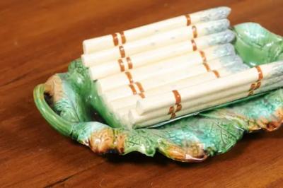 French 19th Century Majolica Asparagus Serving Tray with Oval Foliage Plate