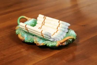 French 19th Century Majolica Asparagus Serving Tray with Oval Foliage Plate