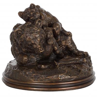 French Antique Bronze Sculpture Family of Bears by Delabrierre