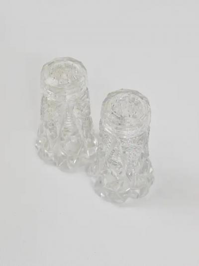 French Art Nouveau Salt Pepper Shakers Facetted Crystal Glass from the 1920s