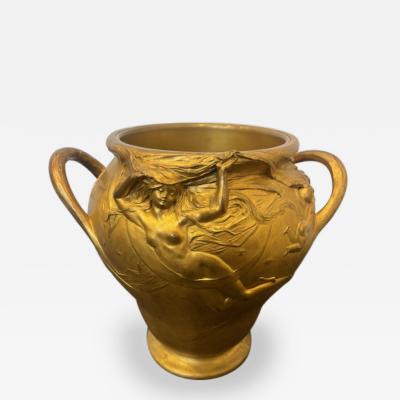 French Art Nouveau gilt bronze jardiniere with handles