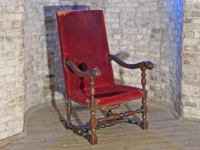 French Baroque 17th Century Louis XIV Walnut Armchair