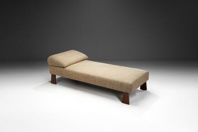 French Cabinetmaker Daybed with Geometric Legs France 1940s