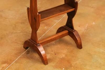 French Charles X Period Walnut 1830s Side Table with Tray Top and Carved Legs