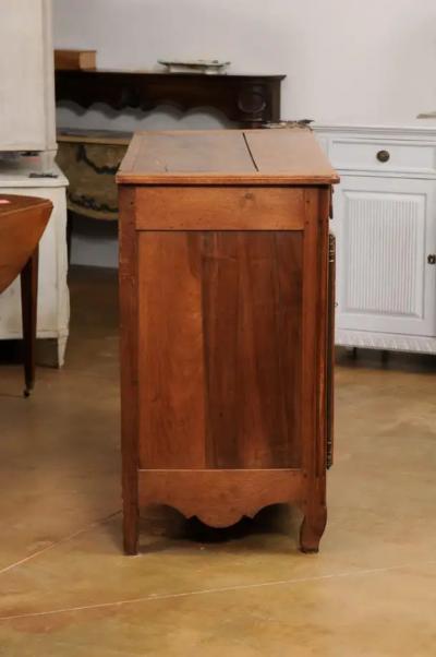 French Early 19th Century Transition Style Walnut Buffet with Doors and Drawers