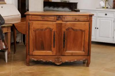 French Early 19th Century Transition Style Walnut Buffet with Doors and Drawers