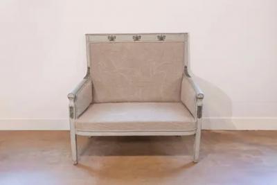 French Empire Style 19th Century Painted Wood Marquise with Carved Palmettes