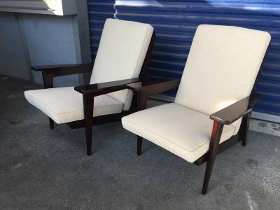 French Fifties Pair of Comfy Lounge Chairs Newly Restored