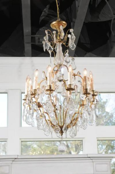French Late 19th Century Crystal 12 Light Chandelier with Brass Armature