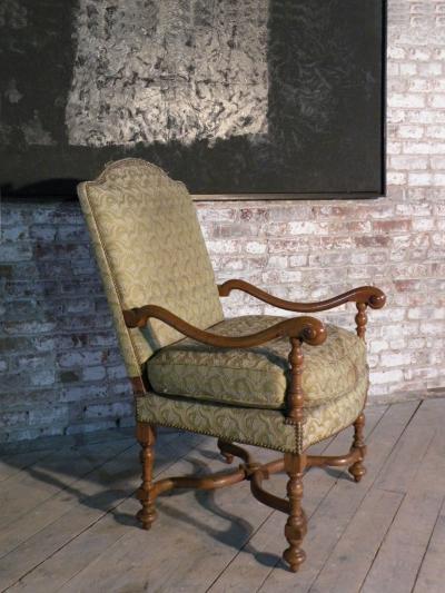 French Louis XIV late 17th Century Beechwood Armchair
