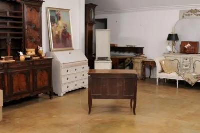 French Louis XV 1790s Walnut Commode Sauteuse with Two Drawers and Cabriole Legs