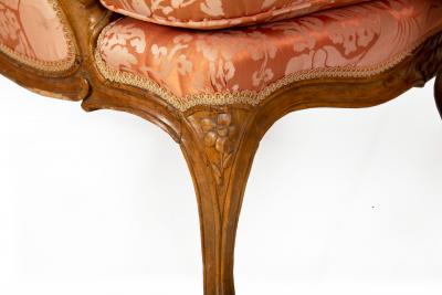 French Louis XV Beechwood Duchesse Brisee Chaise by P Remy ca 1765
