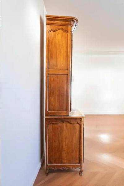 French Louis XV Period 1750s Cherry Buffet Deux Corps with C Scroll Motifs