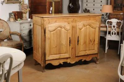 French Louis XV Style 1880s Wooden Buffet with Carved Apron and Molded Doors
