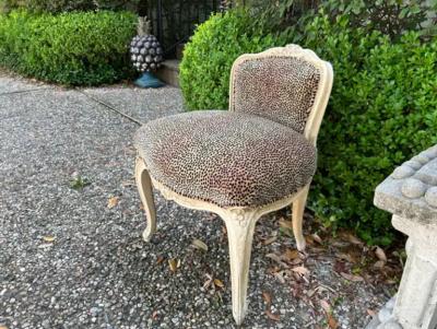 French Louis XV Style Vanity Chair