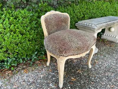 French Louis XV Style Vanity Chair