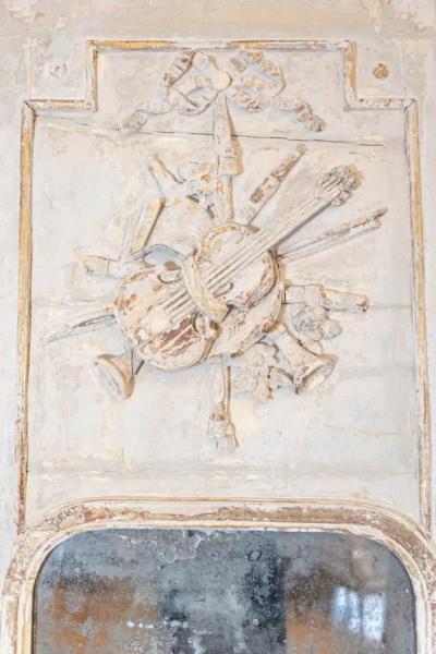 French Louis XVI Period 1790s Trumeau Mirror with Carved Liberal Arts Allegory