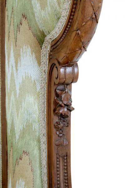 French Louis XVI Style 1870s Walnut Berg re Oreilles with Carved D cor