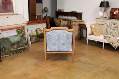 French Louis XVI Style 19th Century Bleached Walnut Marquise Berg re Chair