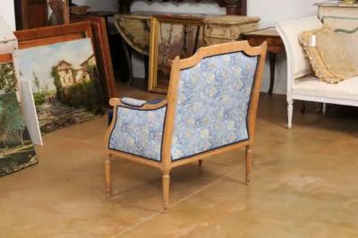 French Louis XVI Style 19th Century Bleached Walnut Marquise Berg re Chair