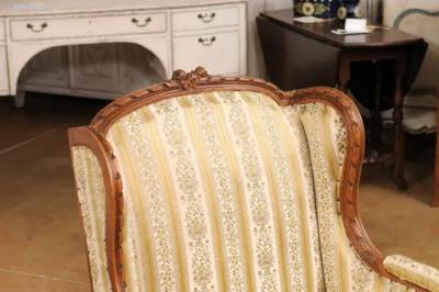 French Louis XVI Style 19th Century Walnut Berg re Oreilles with Carved Roses