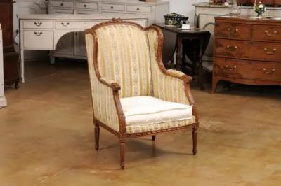 French Louis XVI Style 19th Century Walnut Berg re Oreilles with Carved Roses