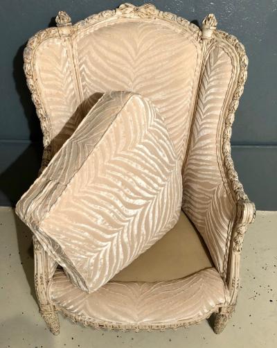 French Louis XVI Style Berg re Armchair with Silk Velvet Upholstery