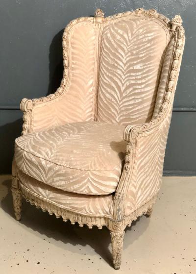 French Louis XVI Style Berg re Armchair with Silk Velvet Upholstery