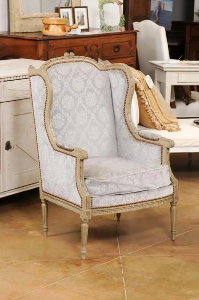 French Louis XVI Style Berg res Oreilles with Carved Motifs and Upholstery