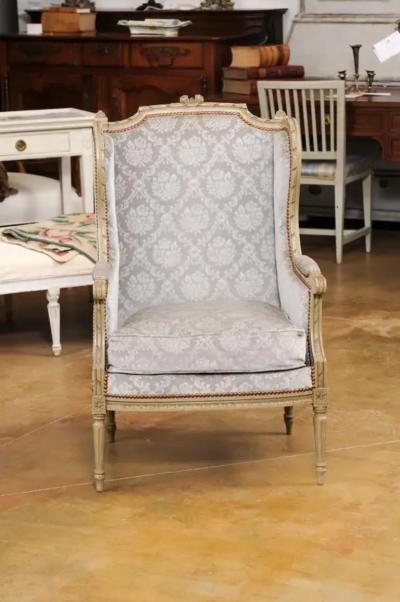 French Louis XVI Style Berg res Oreilles with Carved Motifs and Upholstery