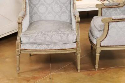 French Louis XVI Style Berg res Oreilles with Carved Motifs and Upholstery