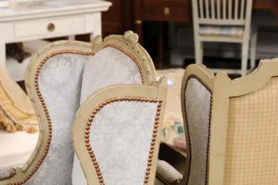 French Louis XVI Style Berg res Oreilles with Carved Motifs and Upholstery