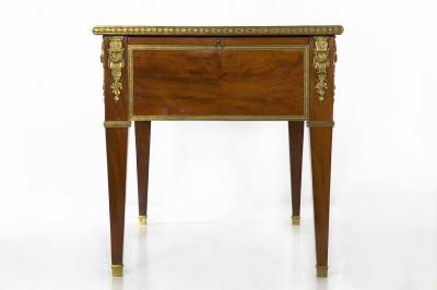French Neoclassical Ormolu Mounted Mahogany Bureau Plat 19th Century