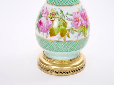 French Pair Neoclassical Floral Paris Porcelain Urns Mounted Lamps Circa 1800
