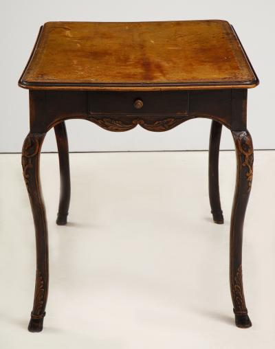 French R gence Walnut Writing Table with Tooled Leather Top Early 18th Century