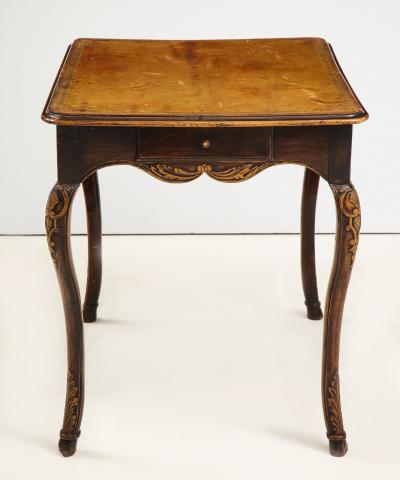 French R gence Walnut Writing Table with Tooled Leather Top Early 18th Century