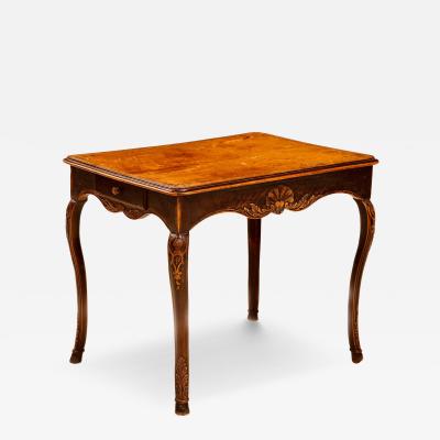 French R gence Walnut Writing Table with Tooled Leather Top Early 18th Century