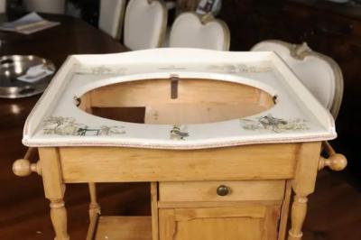 French Sarreguemines Late 19th Century Miniature Sink with Pastoral Scenes