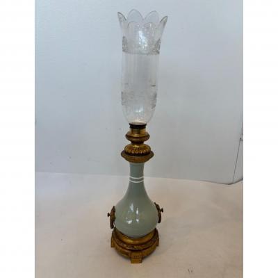 French Victorian Porcelain Oil Lamp with Gilt Mounts