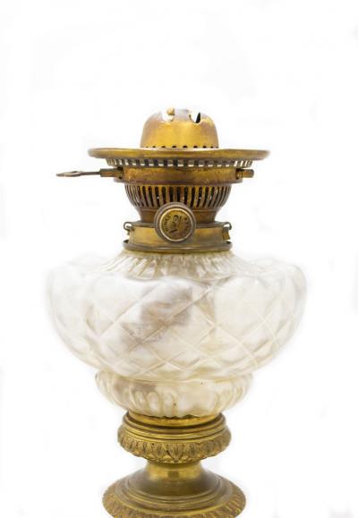 French Victorian Porcelain Oil Lamp with Gilt Mounts
