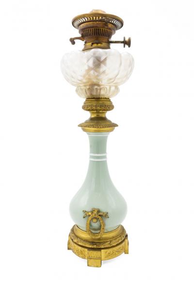 French Victorian Porcelain Oil Lamp with Gilt Mounts