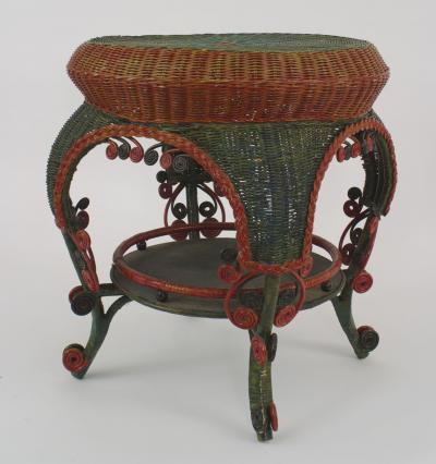 French Victorian Red and Green Painted Wicker Round End Table