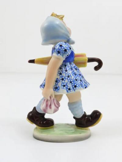 Friedrich Goldscheider Goldscheider Vienna Girl with Umbrella Sculpture Porcelain Austria 1930s