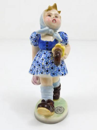 Friedrich Goldscheider Goldscheider Vienna Girl with Umbrella Sculpture Porcelain Austria 1930s